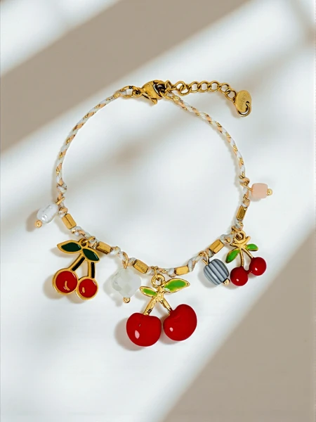 Ariadna Cherry käevõru