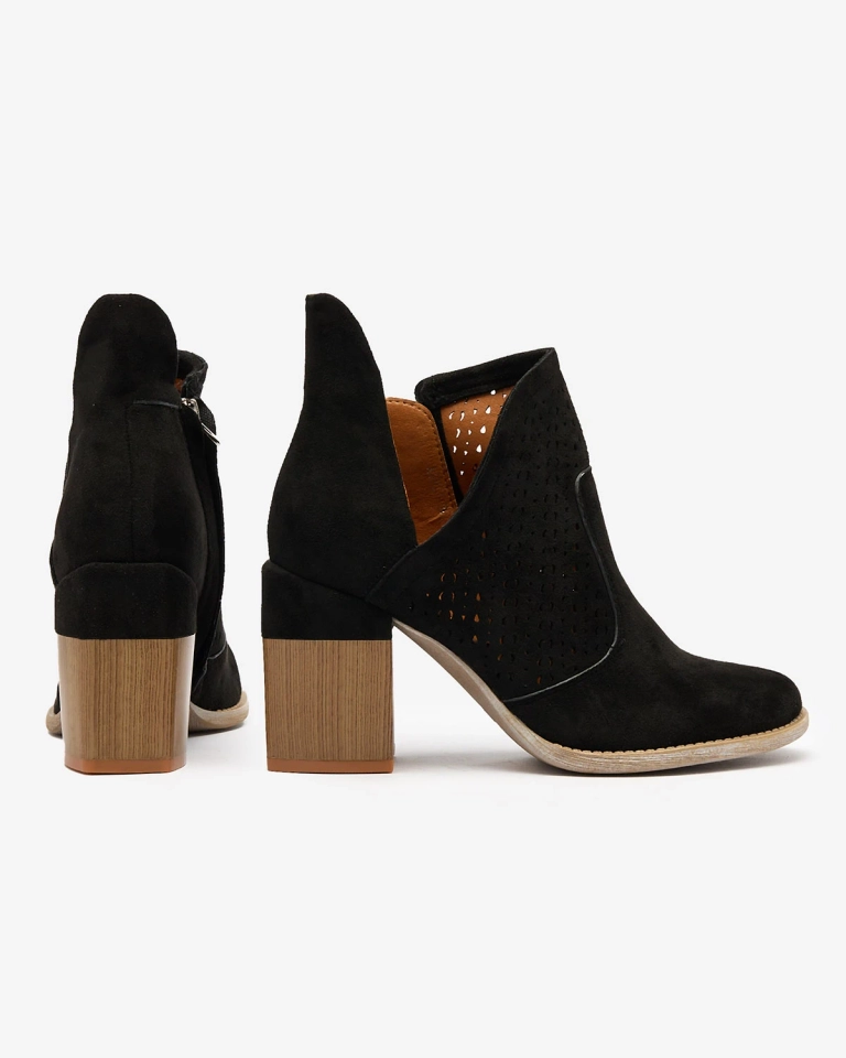 Royalfashion Черные женские сапоги на стойке и с вырезом Neafla