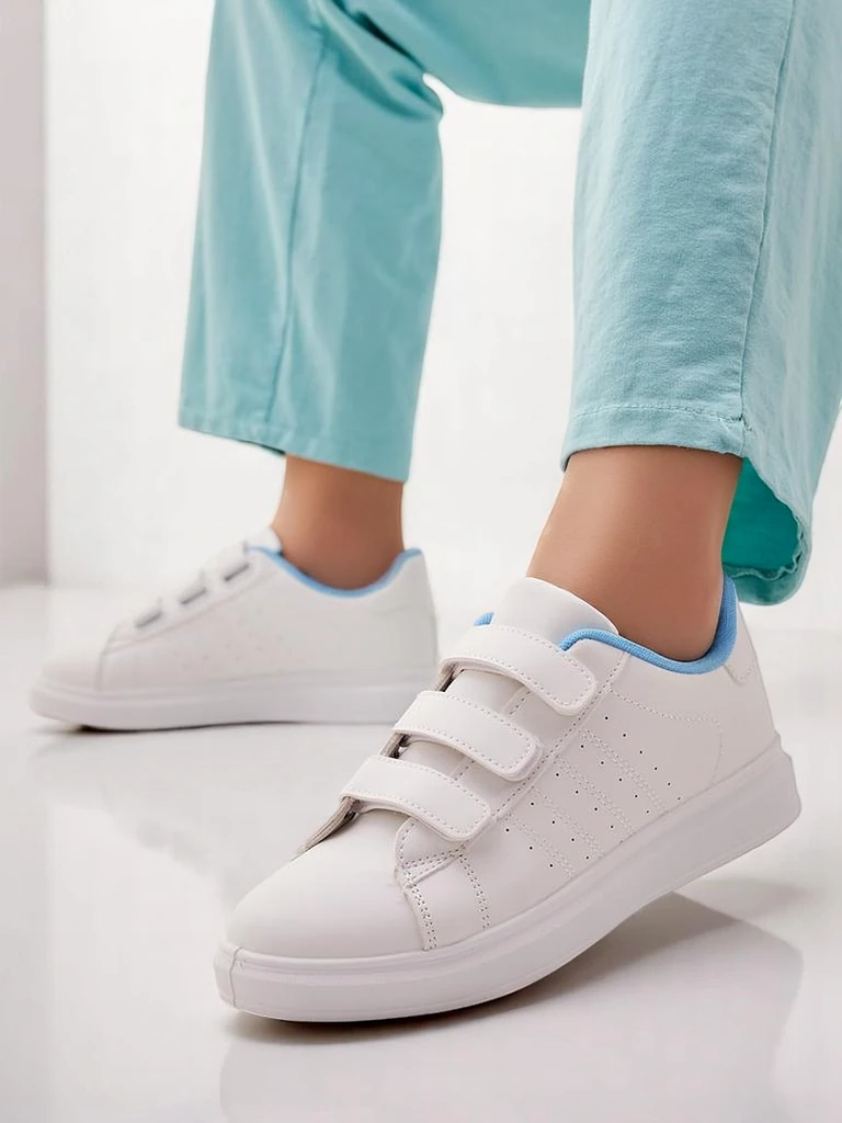 Royalfashion Женские спортивные кроссовки Pertis