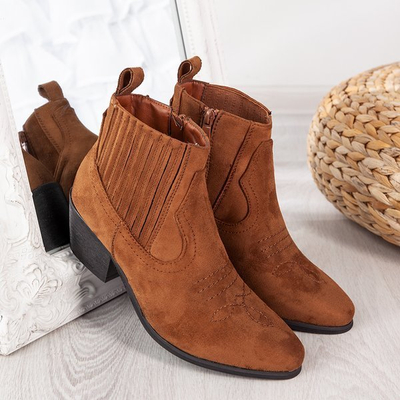 Brown cowboy boots a'la Golessa - Footwear