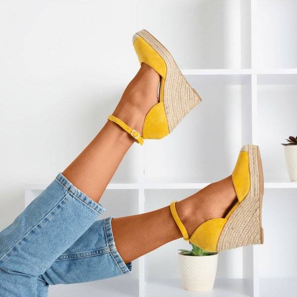 OUTLET Yellow espadrilles on the wedge Bonita - Shoes