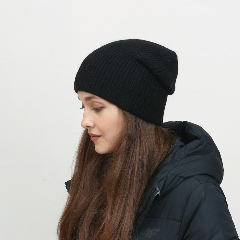 Melna adīta sieviešu cepure - Aksesuāri