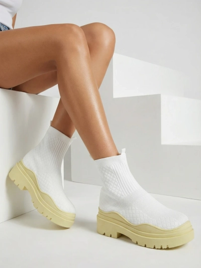 Elegant Women's Lime Vintage Style Shoes