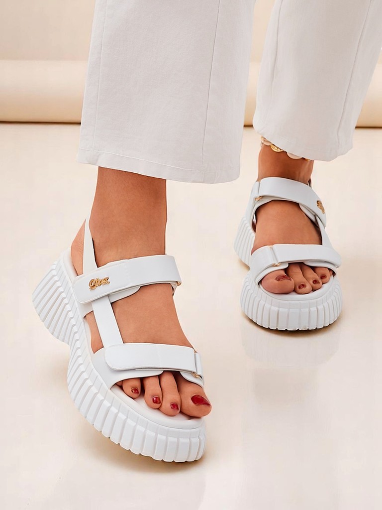 Royalfashion Sieviešu sandales ar biezāku zoli Hortez