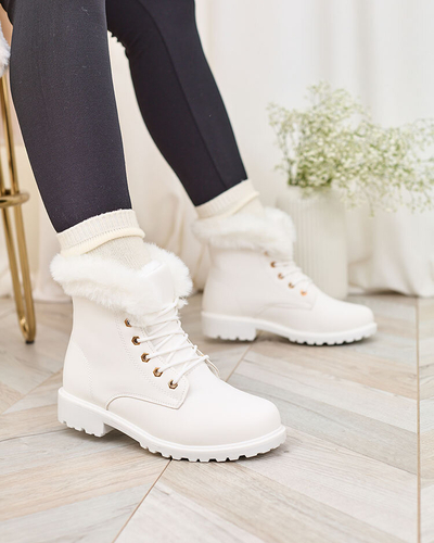 Royalfashion Классические женские сапоги а'ля трапперы белого цвета Dotsacia