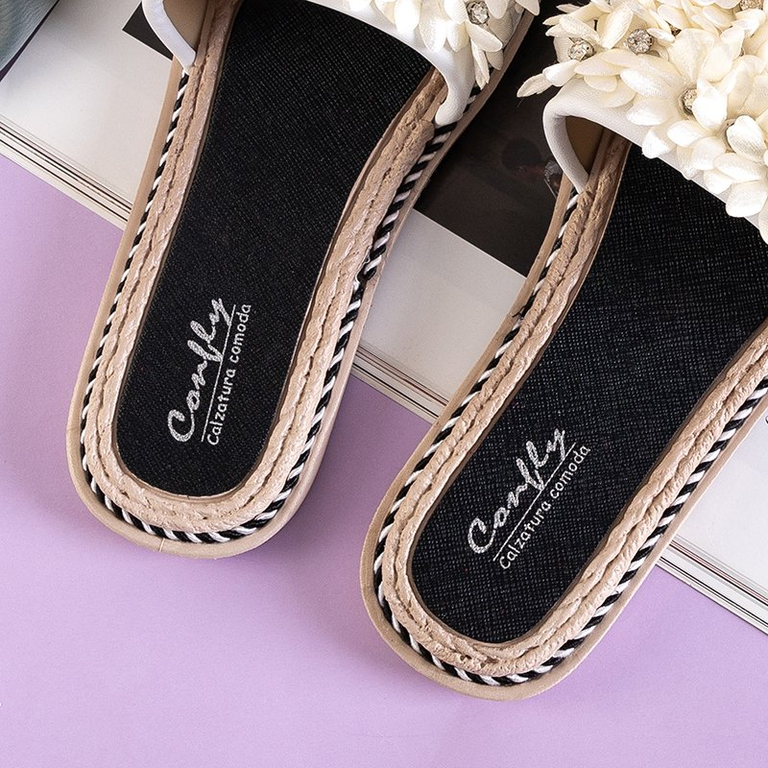 Women's white slippers with flowers Seiov - Footwear