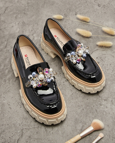 Черные лакированные женские мокасины с орнаментом Leliab- Footwear