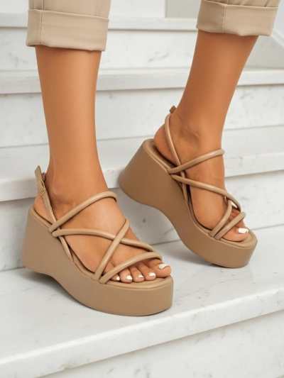 Royalfashion Sandały damskie na koturnie Skyline Straps