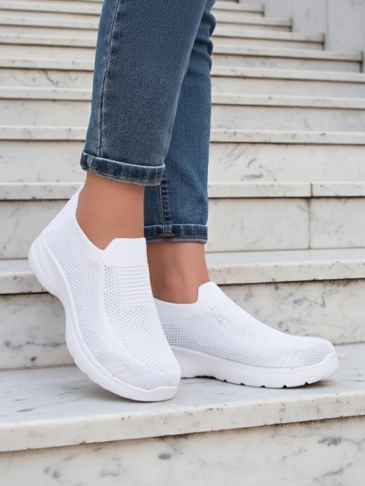 White Women's Slip-On Sneakers Aura Bianca - Light and Breathable for Summer Spring
