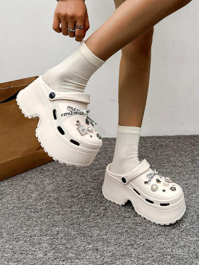 Royalfashion Sieviešu gumijas sandales ar dekoriem Dellos