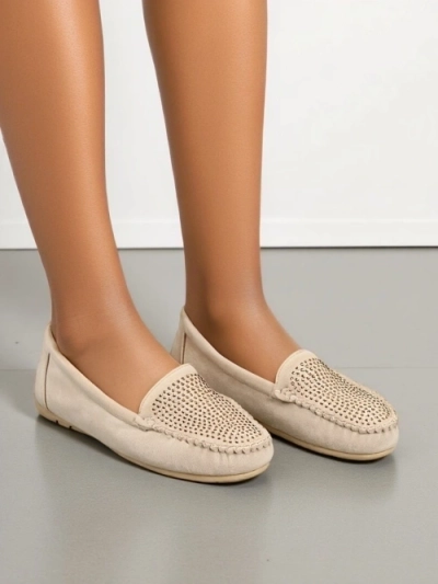 Royalfashion Sieviešu mokasīni ar pērlītēm Ezuess