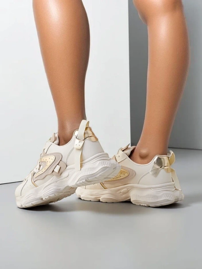 Royalfashion Women's sports sneakers on a thicker sole Quua