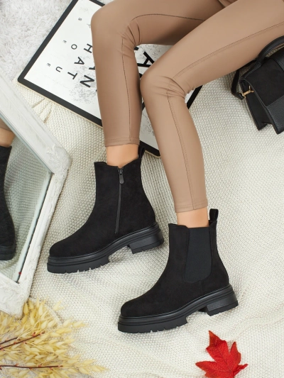 Women's Chelsea-style ankle boots made of eco-suede Lunvor