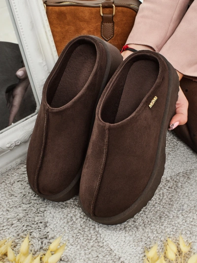 Calindra Women's Short Faux Fur Snow Boots