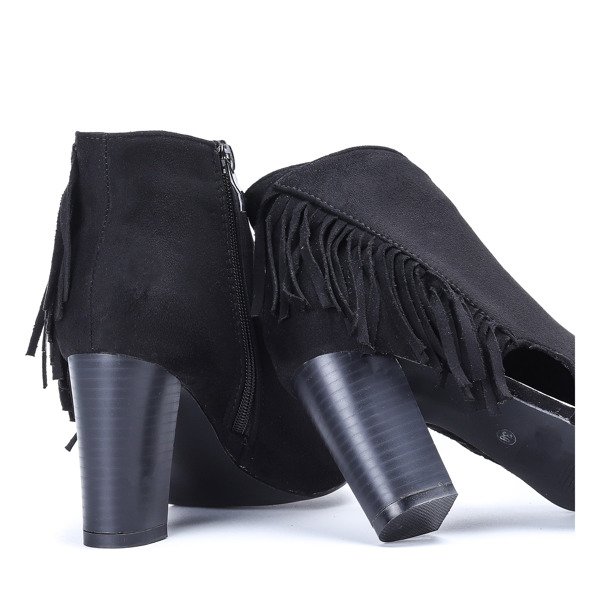 Czarne botki na słupku z wycięciem na nosku Pariea - Obuwie