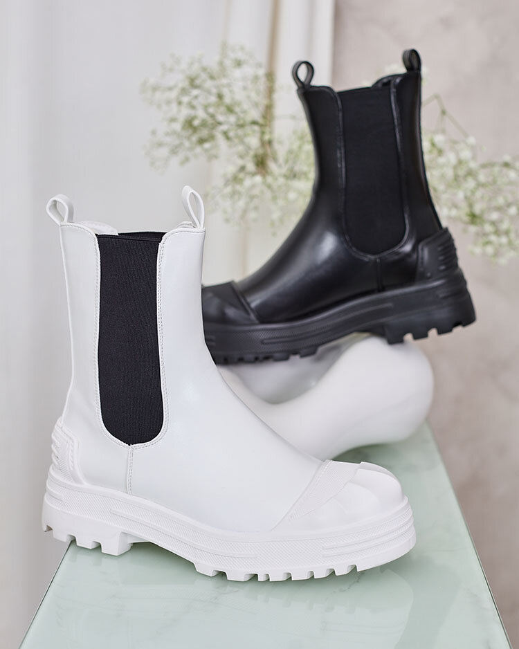 Royalfashion Women's flat heeled boots in white Yennas