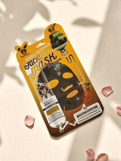 Honey face mask - moisturizes, illuminates, and tones