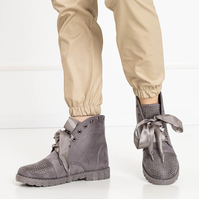 Grey women's boots with zircons laced with ribbon Segadi - Footwear