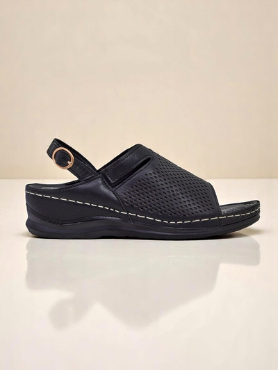 Royalfashion Женские сандалии на низкой танкетке Mira