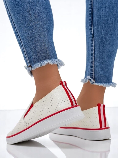 Royalfashion Женские перфорированные слипоны Kassias