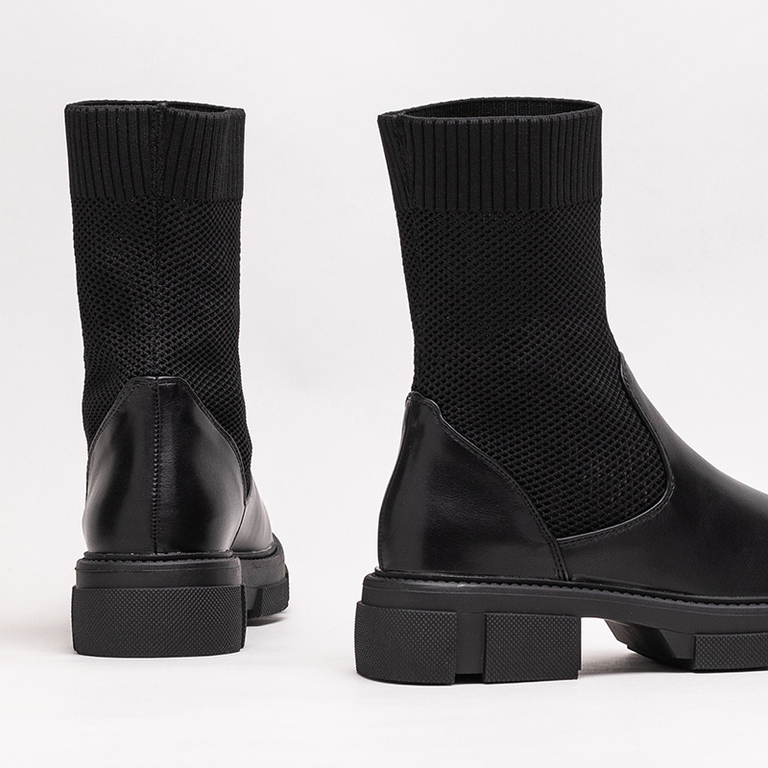 Black openwork women's boots with a flat heel Roibu - Footwear
