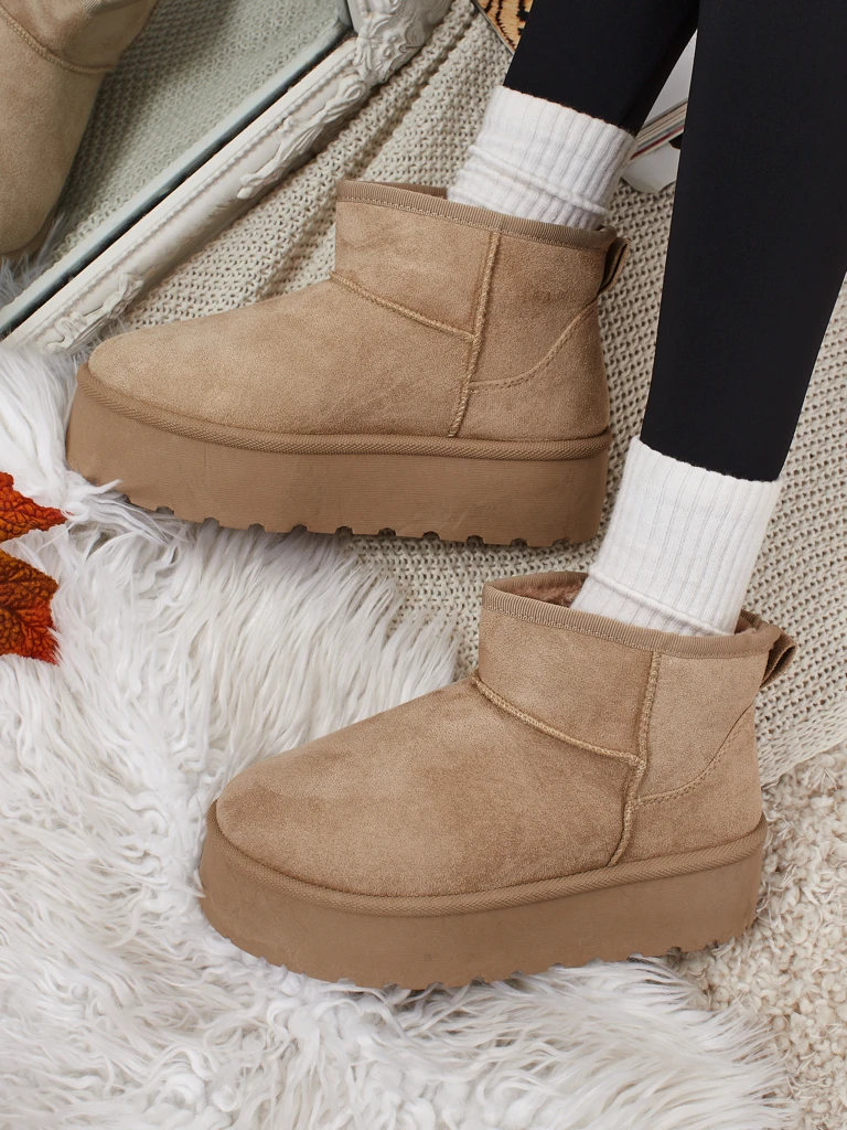 Vessia Women's Short Snow Boots