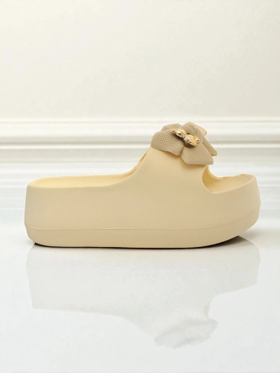 Royalfashion Women's rubber flip-flops with a decorative bow Alday