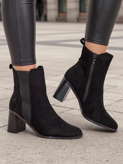 Royalfashion Women's ankle boots on the heel Enotto