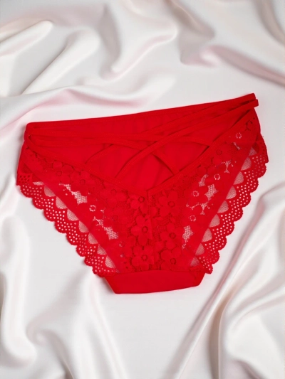 Women's briefs with lace and straps