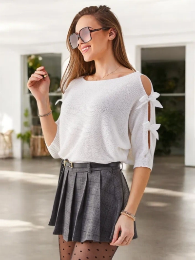 Royalfashion Sieviešu akrila džemperis ar dekoratīvām piedurknēm un lentītēm