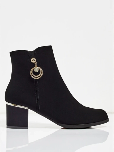 Botky dams'ki eko shkiryani na stupku Norevaya