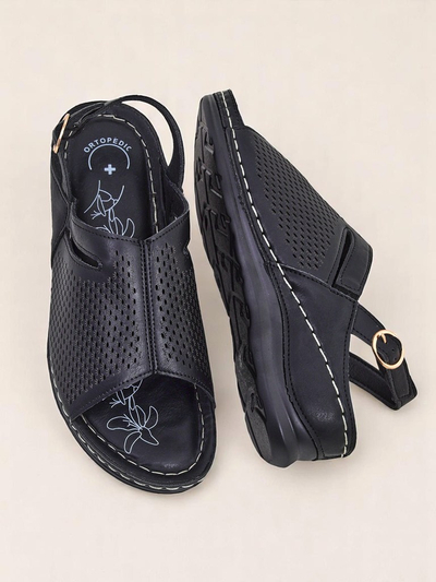 Royalfashion Женские сандалии на низкой танкетке Mira