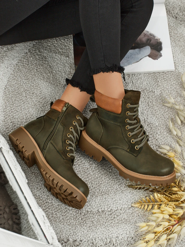 Women's Maestroe Trapper Boots