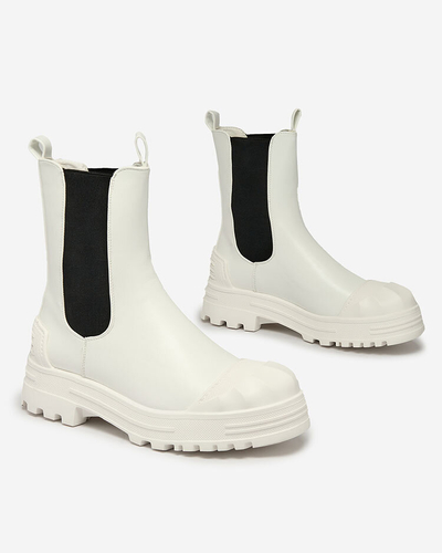 Royalfashion Women's flat heeled boots in white Yennas