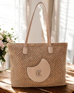 gaiši brūns || brūns