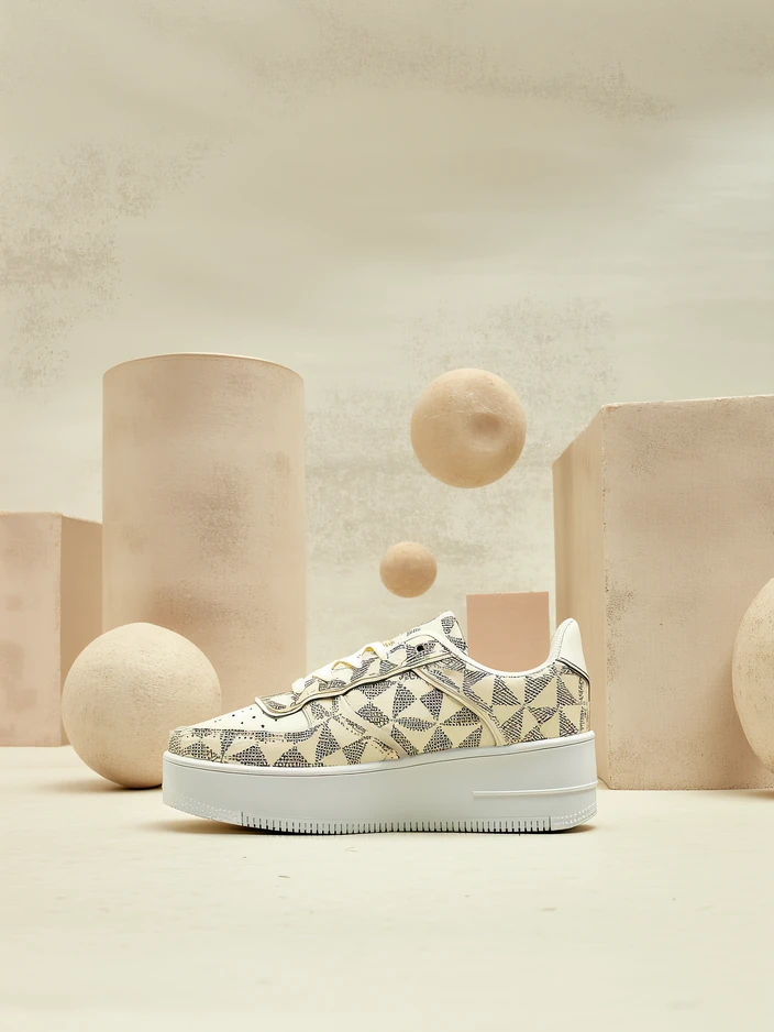 Royalfashion Women's sports shoes with Ozofio print