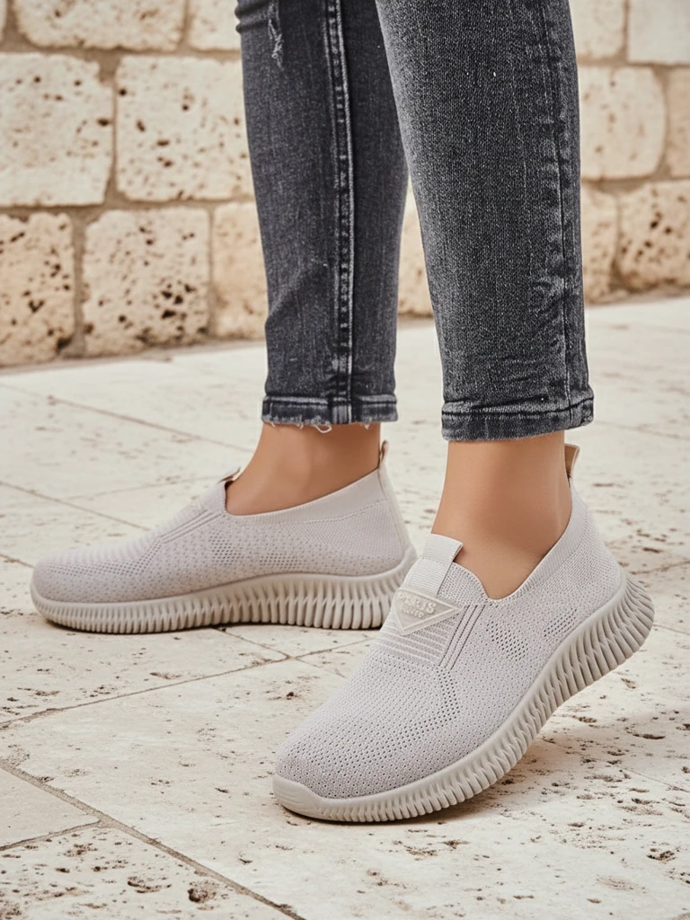 Royalfashion Slip-on fanm twal soulye espòtif Serra