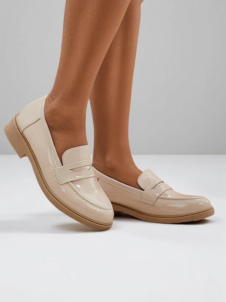 Royalfashion Женские лаковые мокасины Aylay