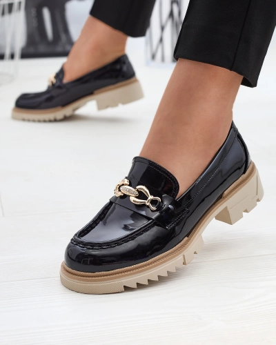 Black lacquered women's moccasins with chain Sotella - Footwear