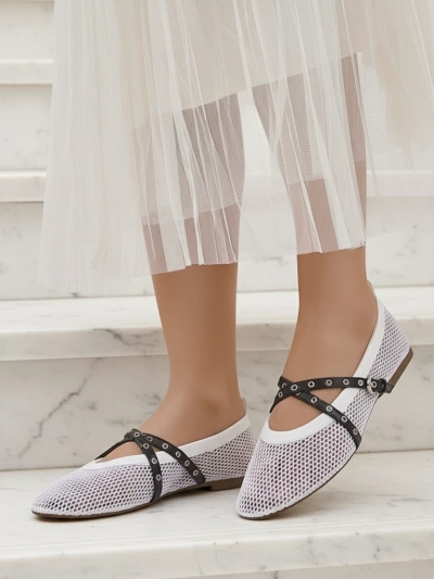Балетки Royalfashion Calista Bianca – сетчатые белые женские туфли с черными ремешками