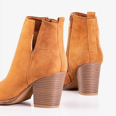 Brown ankle boots a'la cowboy boots on a higher post Mevelyno - Footwear