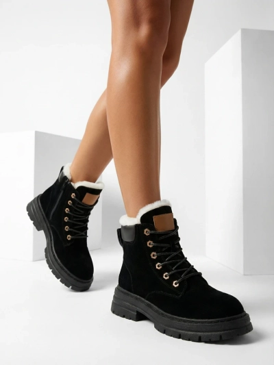 Royalfashion Women's insulated trapper boots in black Radoras