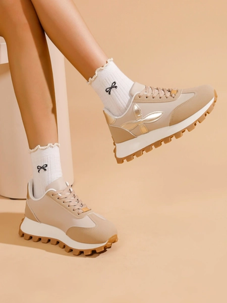 Royalfashion Sieviešu sporta sneakers uz biezākas zoles Aloqa