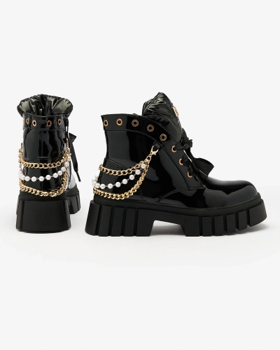 Royalfashion Women's lacquered insulated boots in black Dahaff