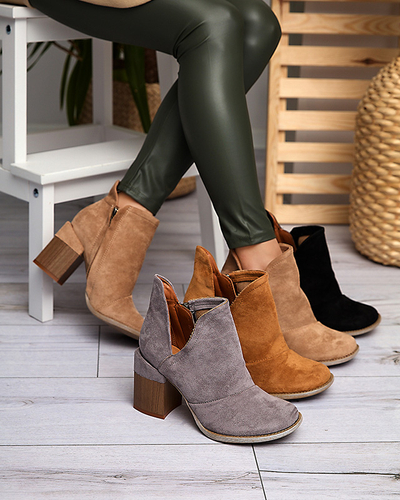 Gaiši brūni sieviešu puszābaki ar Cintura izgriezumiem - Apavi