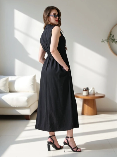 Royalfashion Women's sleeveless dress with a wrap neckline Bizness