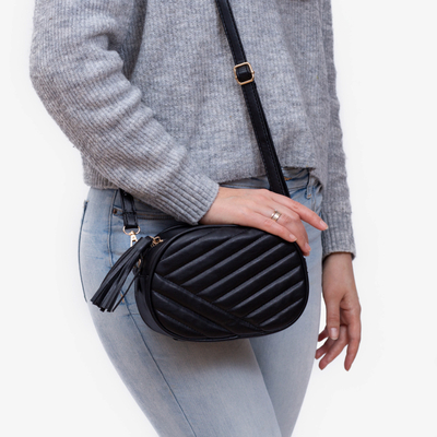 Ladies' black quilted handbag - Accessories