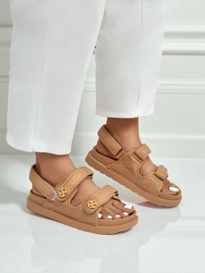 Royalfashion Women's sandals on a thicker sole Vivere