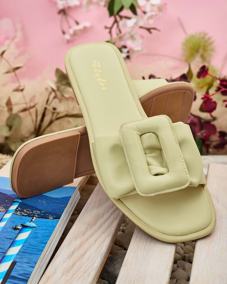 Royalfashion Женские шлепанцы из эко-кожи с бантом dimis