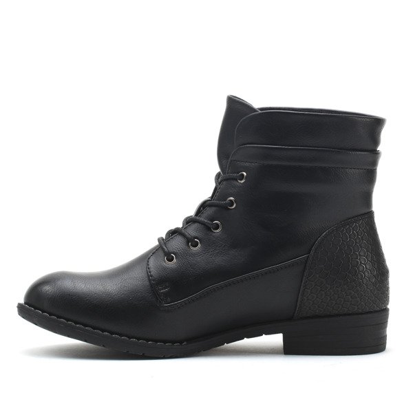 Czarne, wysokie traperki - Obuwie